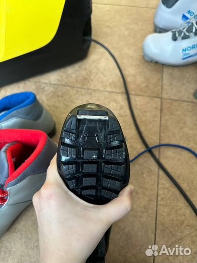 Лыжные ботинки с креплением 33 размер