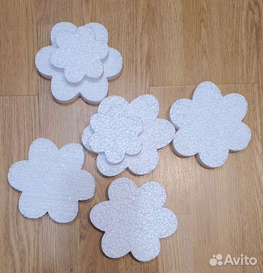 Цветы и звезды из пенопласта