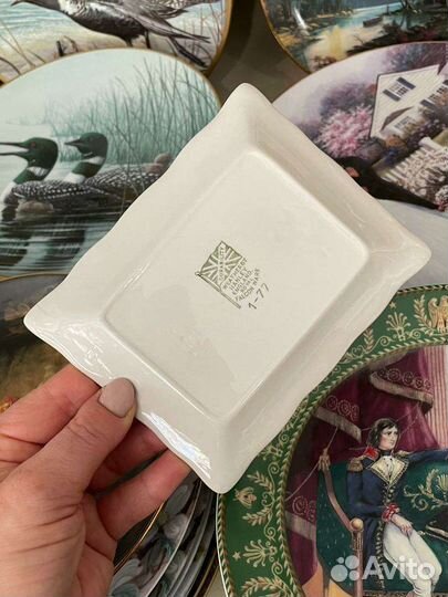 England Тарелка с портретом королевы Елизаветы II