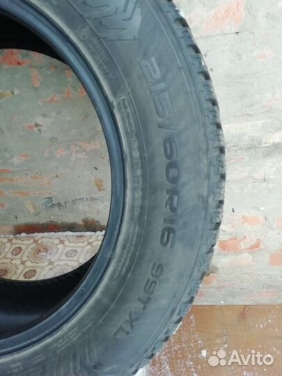 Nokian Tyres Hakkapeliitta 8 215/60 R16