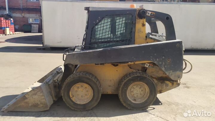 Мини-погрузчик John Deere 318D, 2013