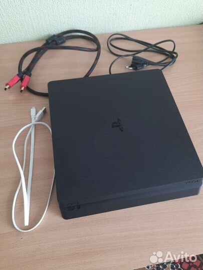 Sony PS4 slim