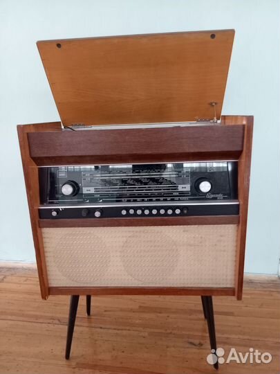 Радиола Rigonda 102