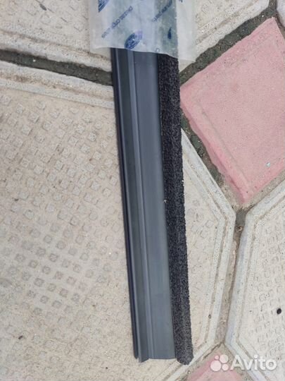 Молдинг лобового стекла Ford Mondeo 4