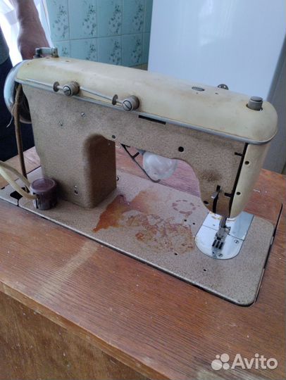 Ручная швейная машинка Kohler Zick-Zack