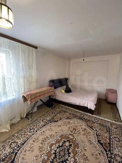 4-к. квартира, 86 м², 1/5 эт.