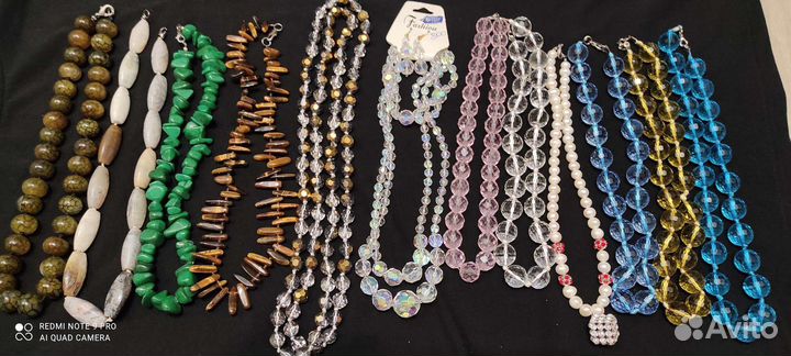 Бусы из натуральных камней новые