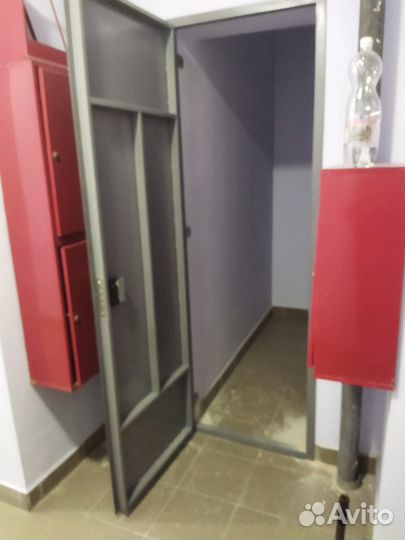 Дверь стальная на кладовку