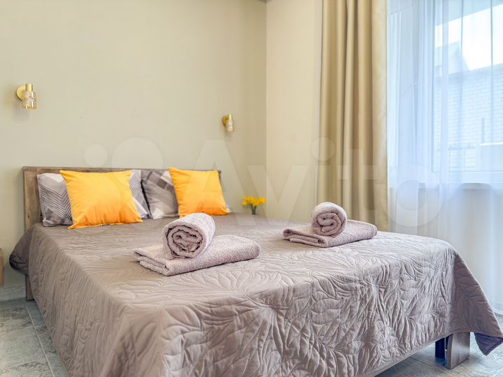 Комната 16 м² в 8-к., 2/2 эт.