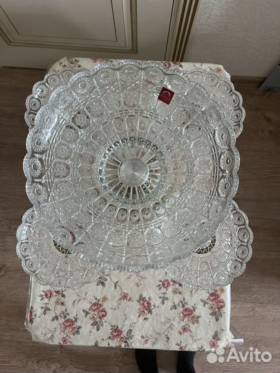 Baзa для фpуктов и сладостей этажеpка