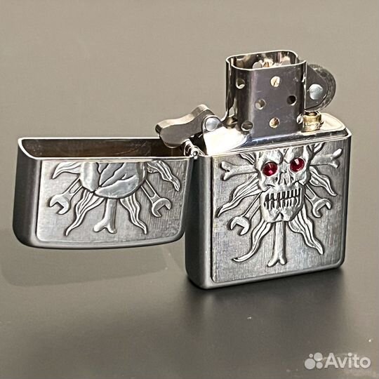Зажигалка zippo skull.оригинал. немецкий каталог