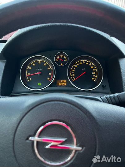 Opel Astra 1.6 МТ, 2012, 173 449 км