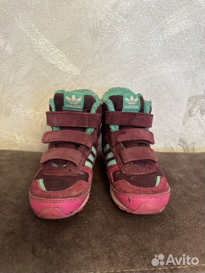 Ботинки Adidas для девочки