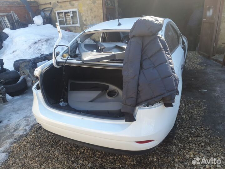 Задняя часть кузова renault fluence