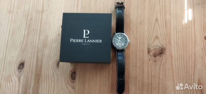 Часы Pierre Lannier,модель 301С133
