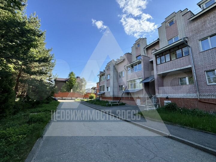 4-к. квартира, 90,5 м², 1/3 эт.