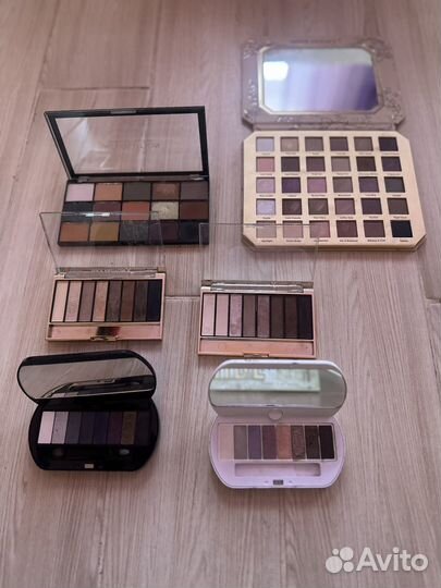 Набор теней revolution,Max factor.Набор