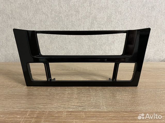 Новая оригинальная накладка панели приборов на BMW