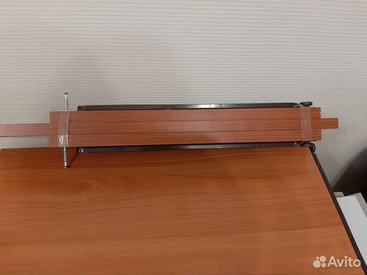 Выдвижная полка для стола под клавиатуру