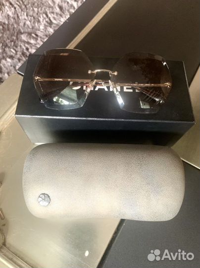 Солнцезащитные очки