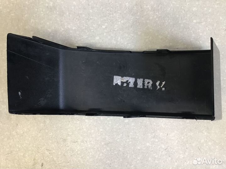 Накладка заднего бампера левая Volvo XC90 2002-201