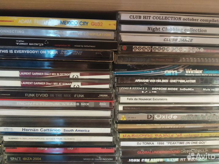 CD коллекция электронной музыки