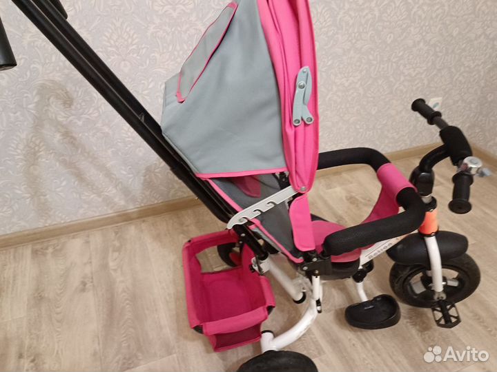 Детский трёхколёсный велосипед с ручкой Capella