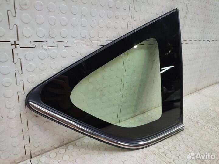 Стекло кузова заднее правое Toyota Rav4 XA40