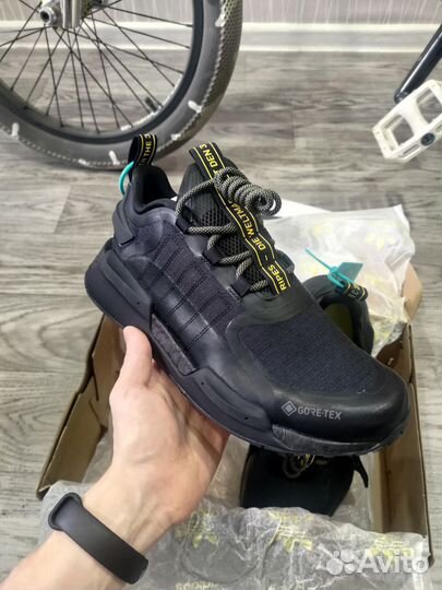Adidas NMD r1 v3 gore-tex оригинал, в наличии