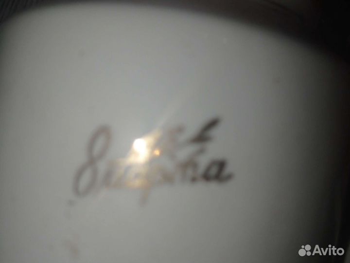 Фарфоровый чайник 8 марта. СССР