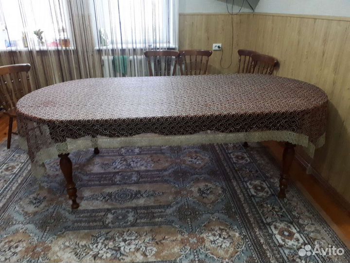 Кухонный стол