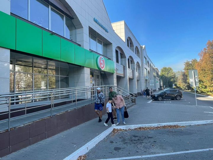 Бизнес центр 1556 м²