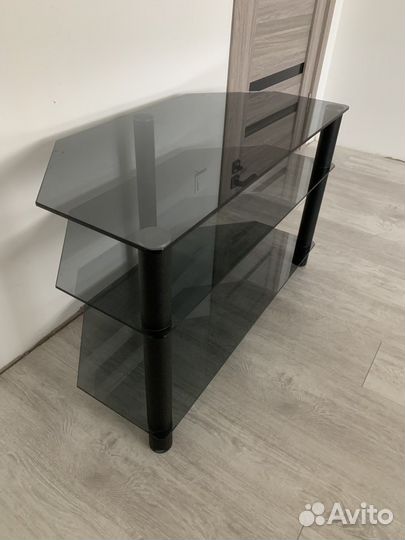 Стеклянная тумба под тв