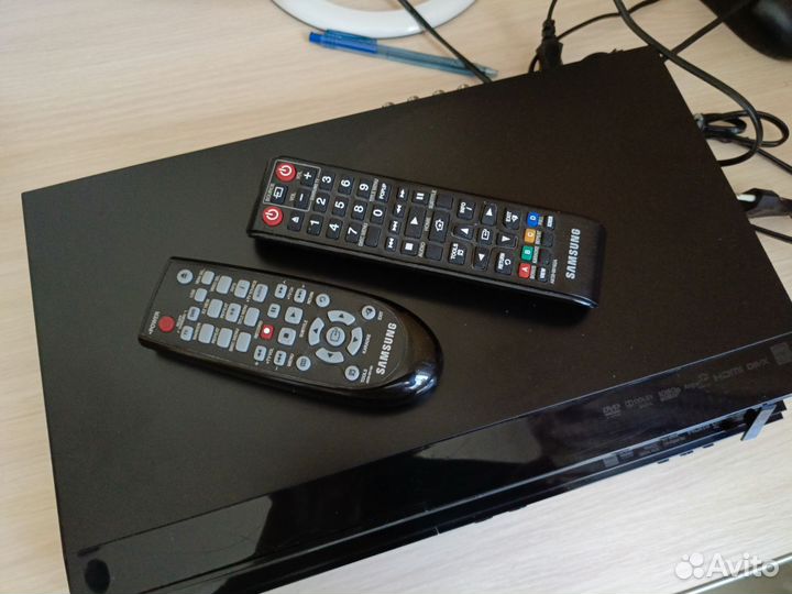 Dvd проигрыватель samsung 2 штуки,один новый