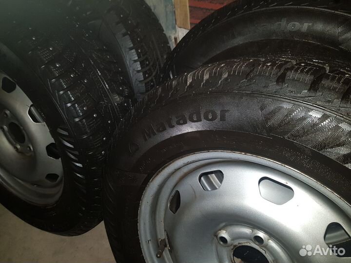 Matador MP 30 Sibir Ice 2 SUV 215/65 R16 102T