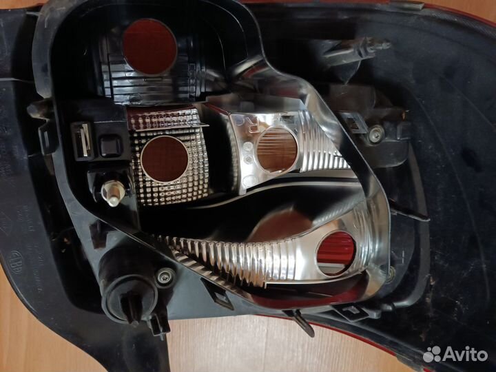 Фонарь задний правый renault logan 2