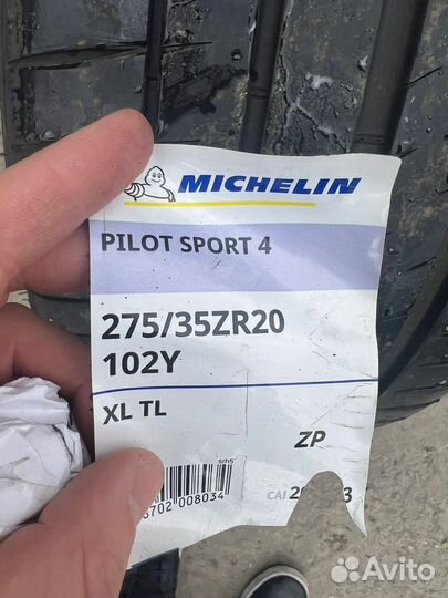 Michelin Pilot Sport 4 275/35 R20 102ZR