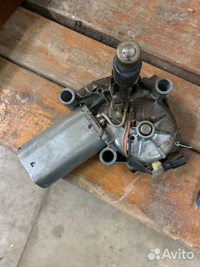 Мотор заднего стеклоочистителя