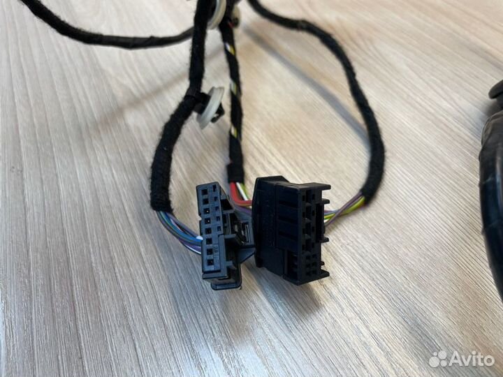 Проводка двери задняя левая Skoda Rapid