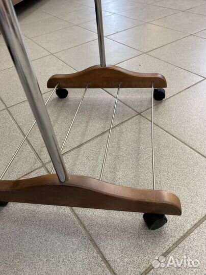 Вешалка напольная