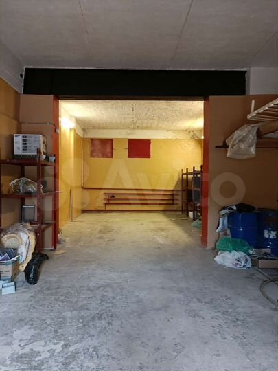 Гараж, > 30 м²