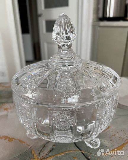 Хрустальная конфетница на ножках Чехия