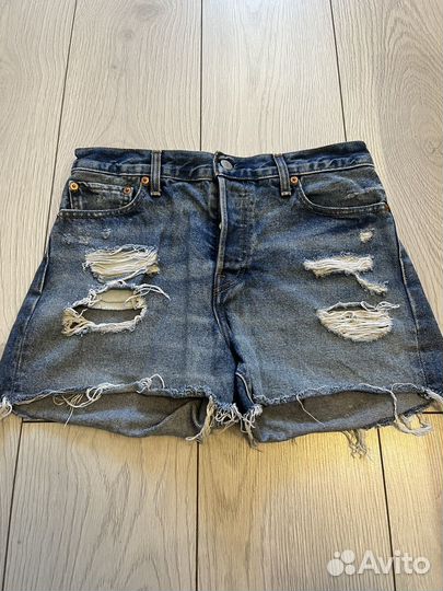 Женские джинсовые шорты Levi's