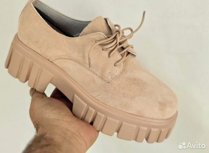 Лоферы женские бежевые