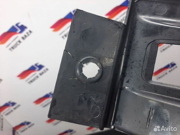 Накладка порога правая Iveco Stralis