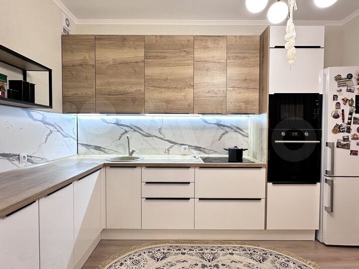 2-к. квартира, 54 м², 8/8 эт.