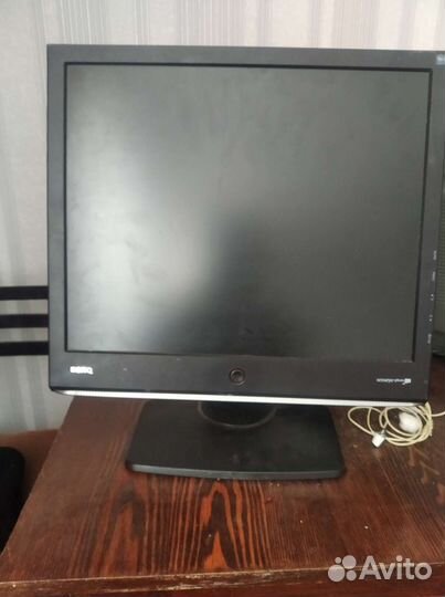 Монитор Benq E700