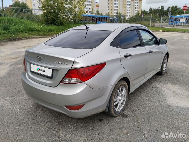 Hyundai Solaris 1.4 МТ, 2011, 300 000 км