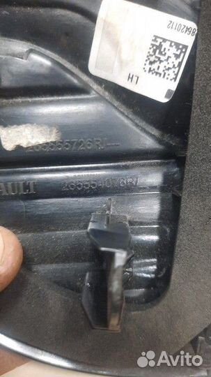 Фонарь внутренний левый Renault Captur