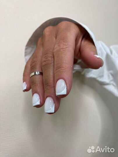 Маникюр, наращивание ногтей